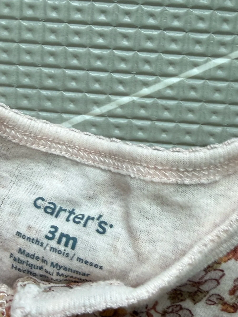 Carters|Baby girl Cream Ditsy Floral Footed One-Piece,long sleeve footies•••3M